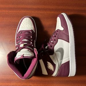 Nike Jordan 1 Bordeaux Size 10.5